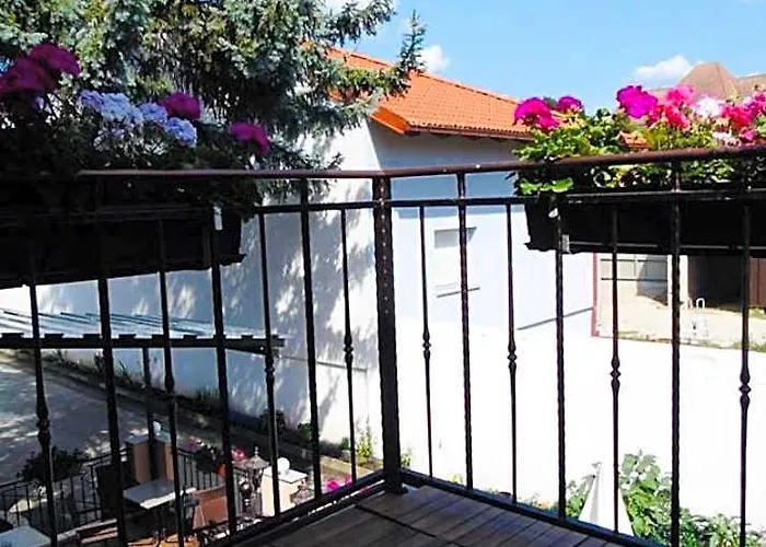 Cafe 168 Bed and Breakfast Βιέννη
